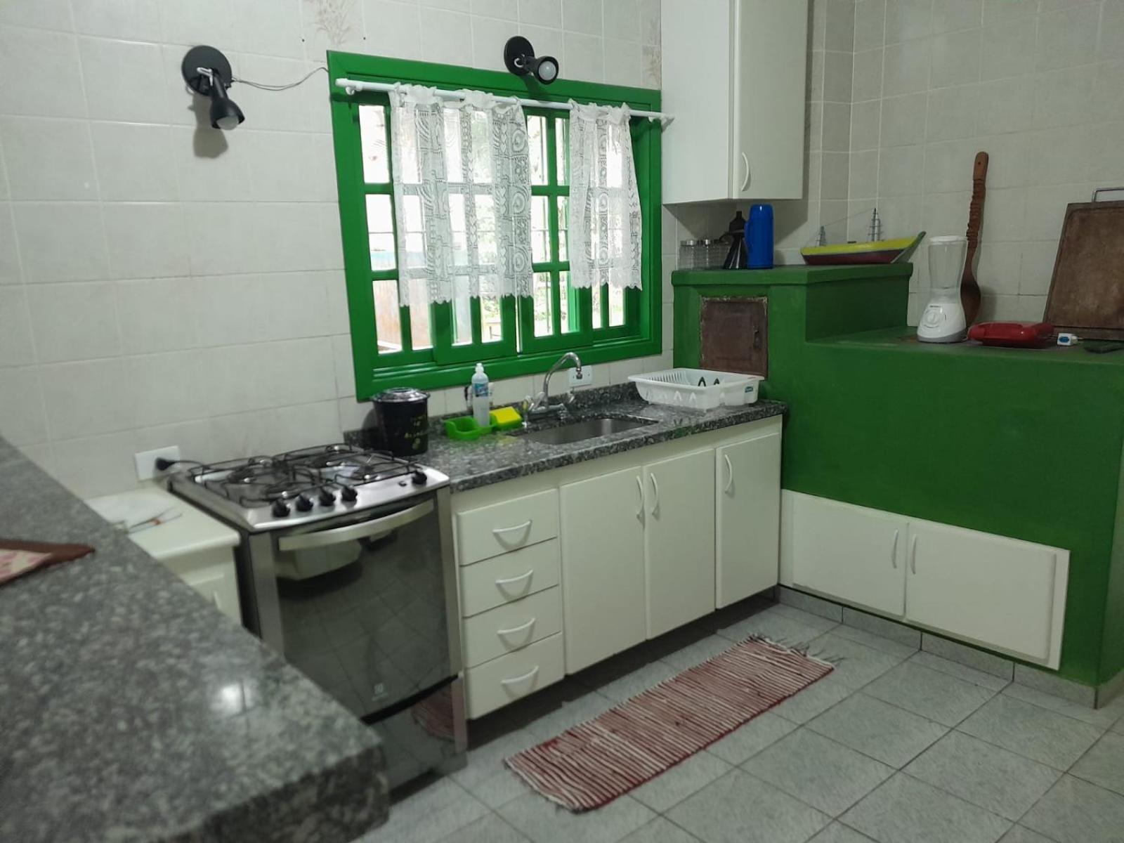 Holiday home Flor Casa 2 Dorms Com Ar, Churrasqueira, Cond Fech, Piscina *